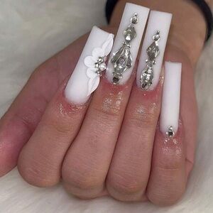 24pc Press On Nail Set from the Nail Bar 💅